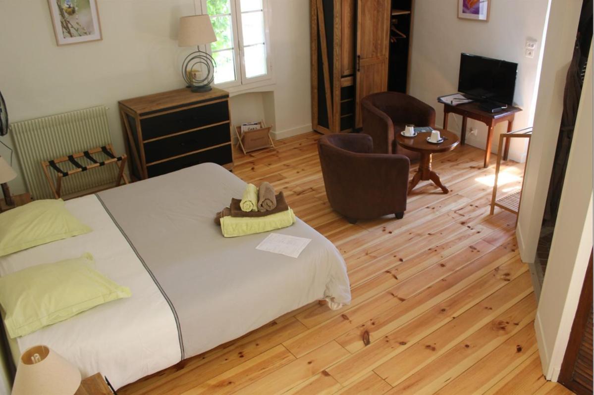 Domaine De La Carriere Bed and Breakfast Sumène Buitenkant foto