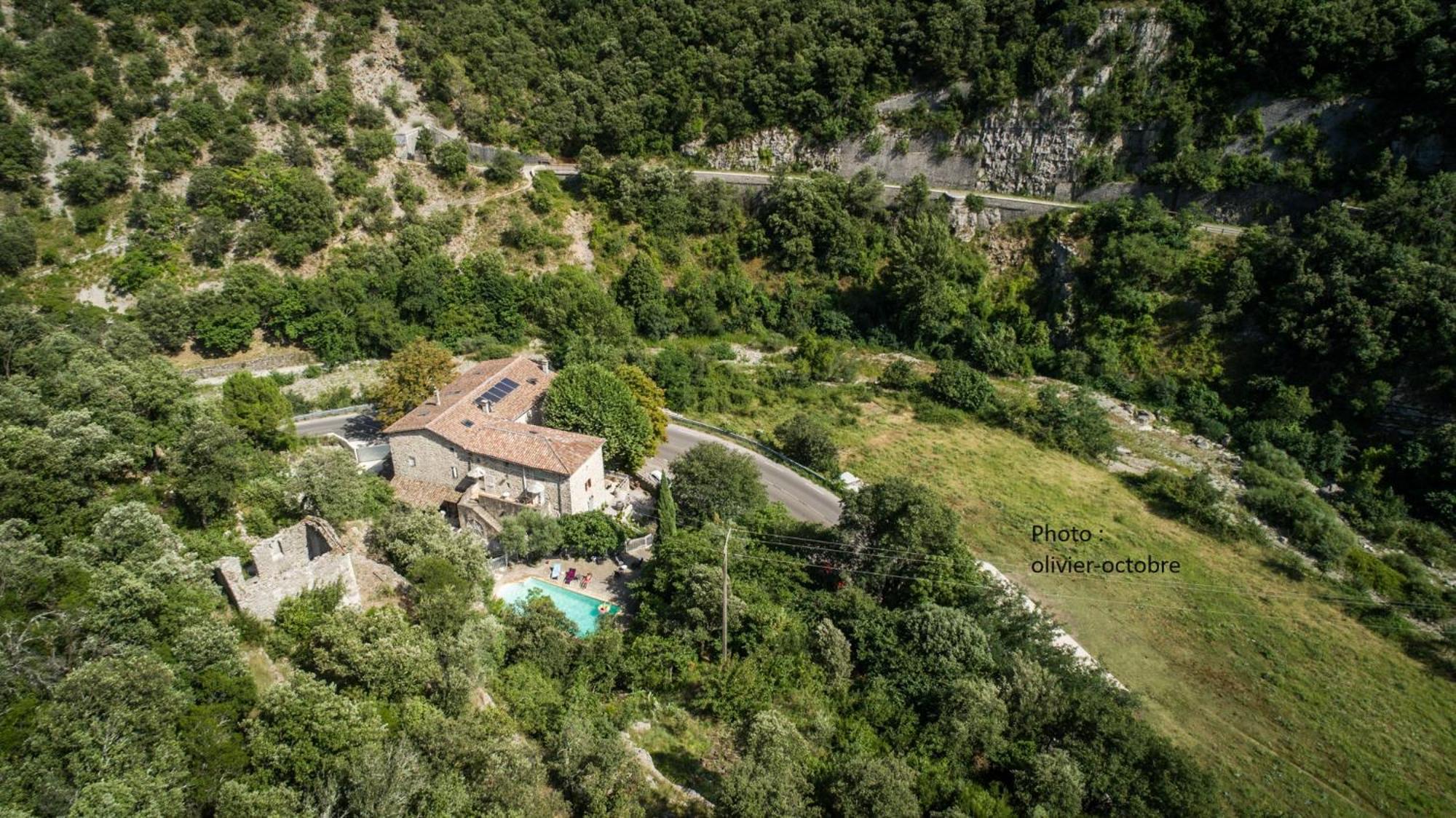 Domaine De La Carriere Bed and Breakfast Sumène Buitenkant foto